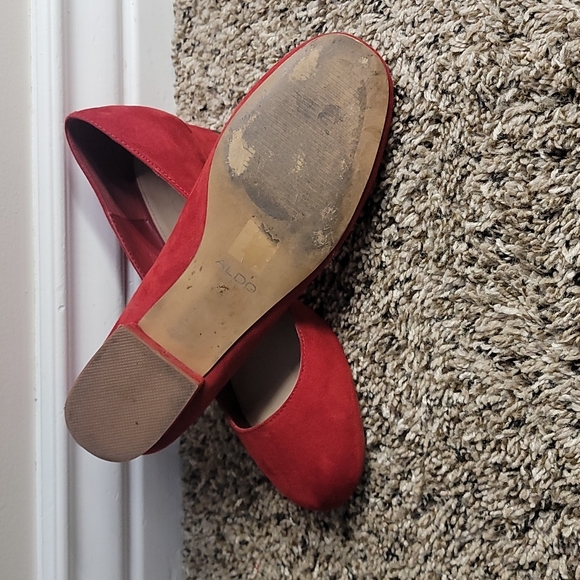 shoes - Picture 2 of 3